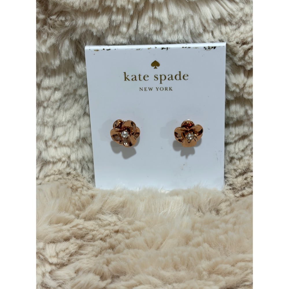 Kate Spade Shine On Rose Gold Flower Stud Earrings NWT Coquette Dainty Floral